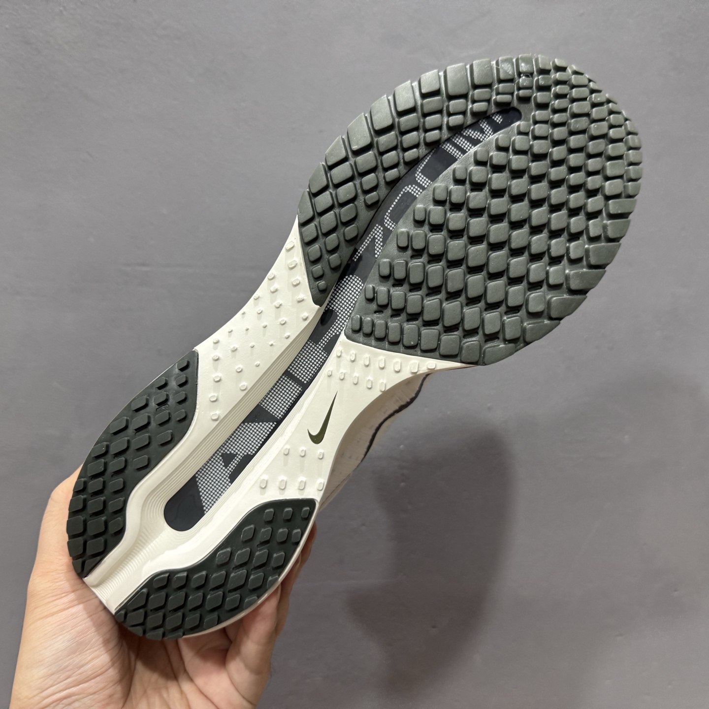 Nike Air Zoom Pegasus Premium 耐克 新款气垫缓震休闲跑步鞋 IH2288-001