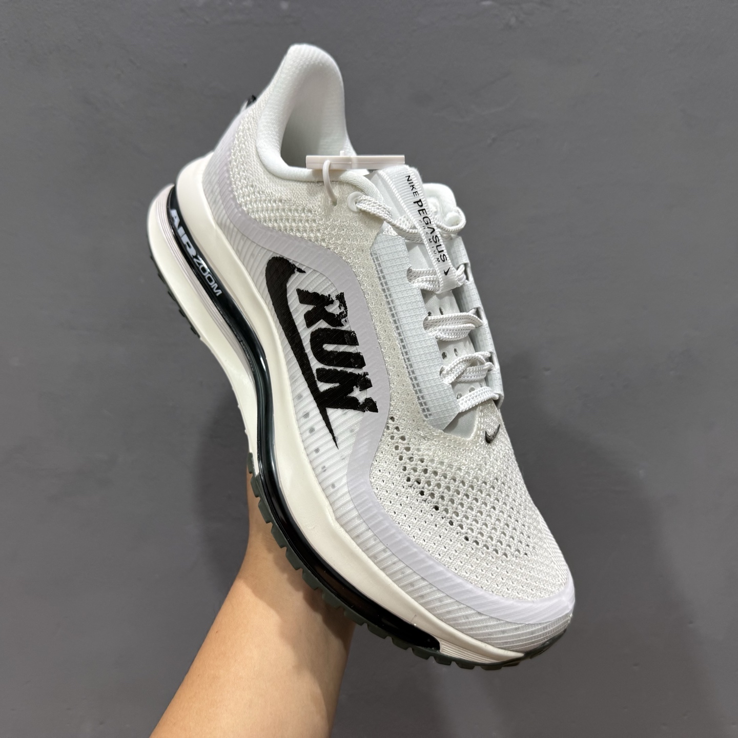 Nike Air Zoom Pegasus Premium 耐克 新款气垫缓震休闲跑步鞋 IH2288-001