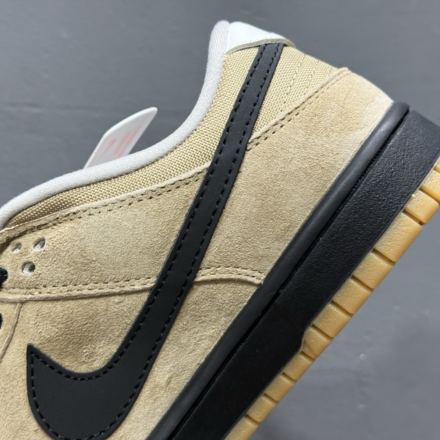 Nike SB Dunk Low Pro B ”Parachute Beige” 沙漠卡其 低帮休闲板鞋 HJ0367-200