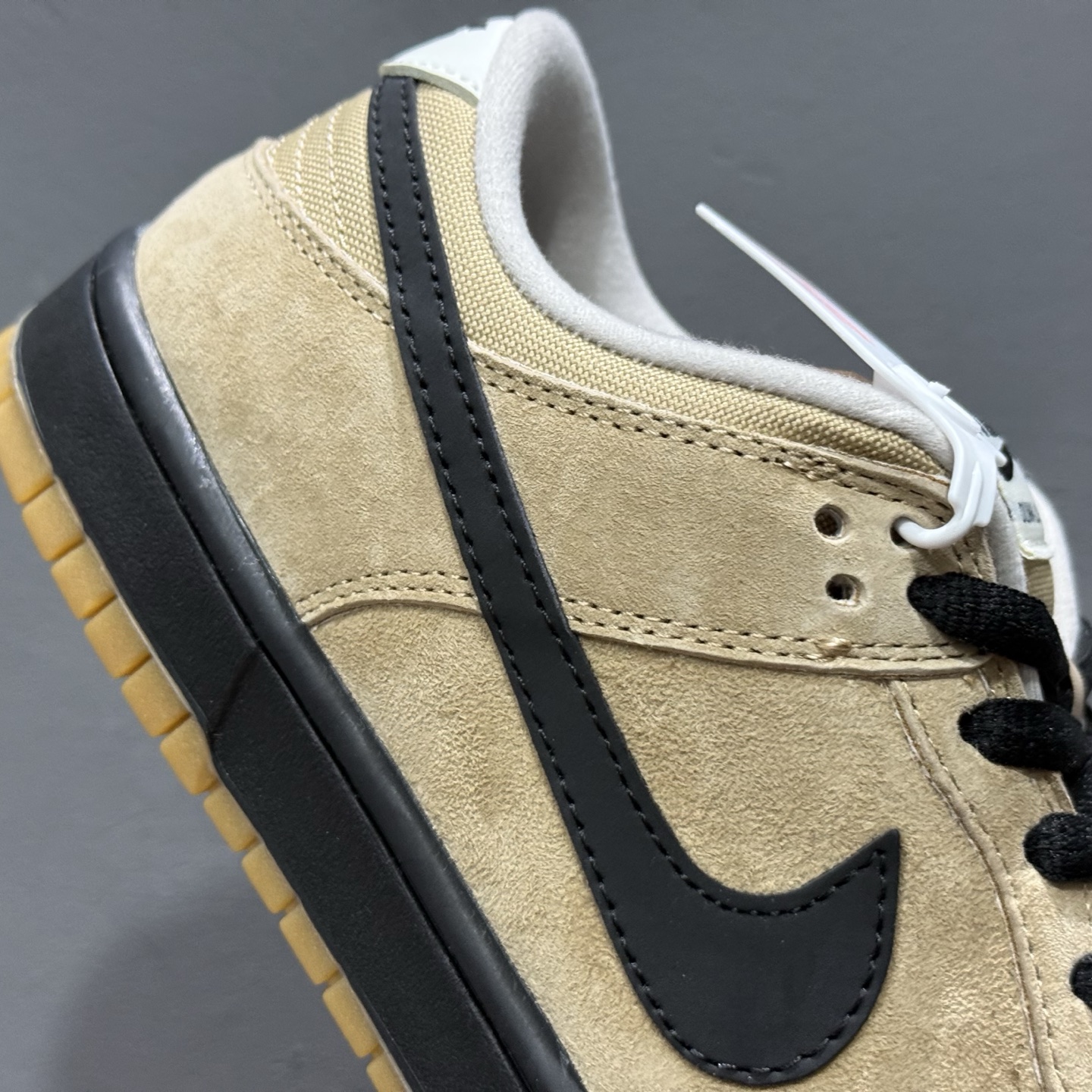 Nike SB Dunk Low Pro B ”Parachute Beige” 沙漠卡其 低帮休闲板鞋 HJ0367-200