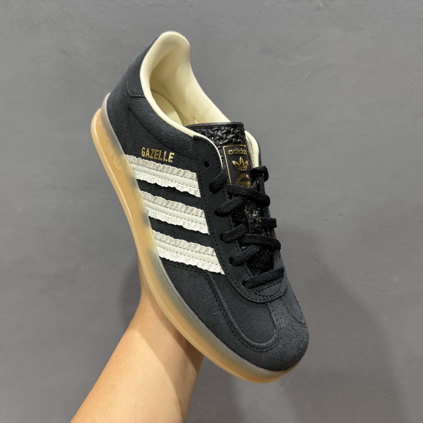 Adidas originals Gazelle Indoor 复古单品 JS1412-101