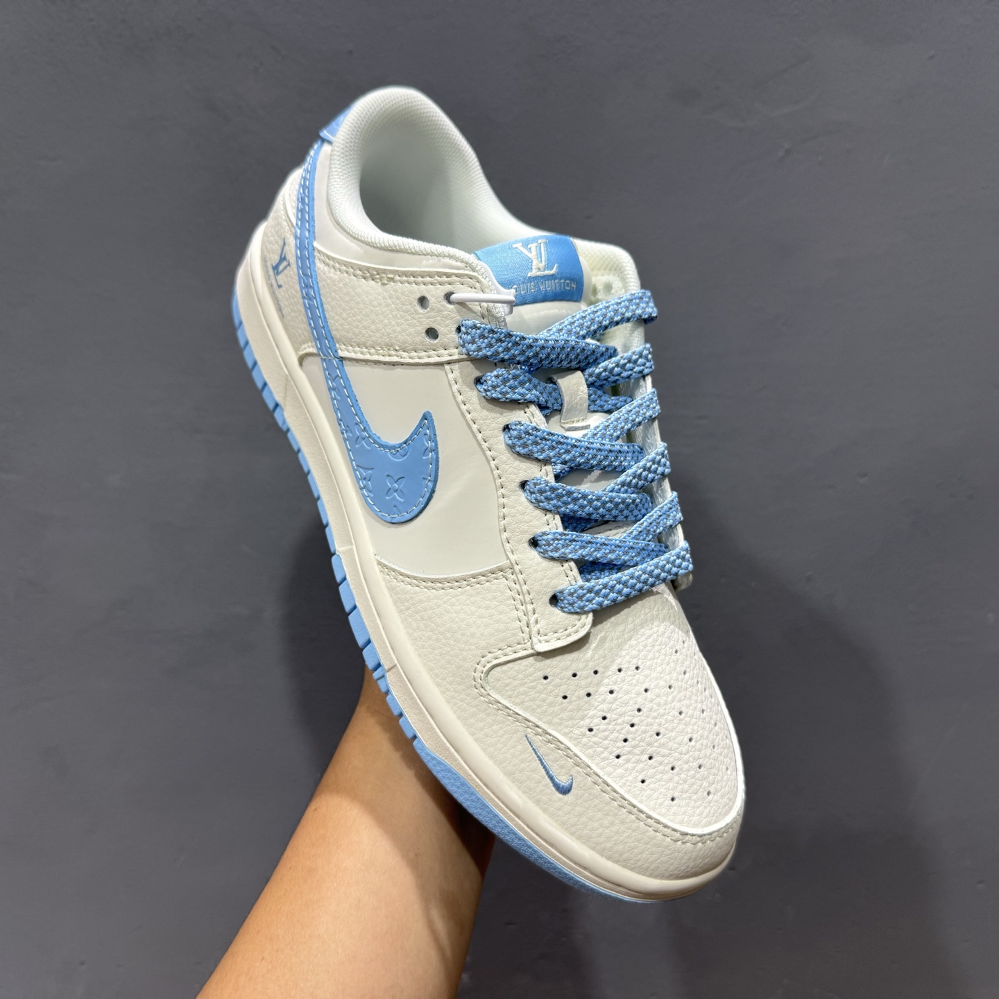 Nike SB Dunk Low LV联名 米白冰蓝印花 周年高端定制 低帮休闲板鞋 JP1628-015