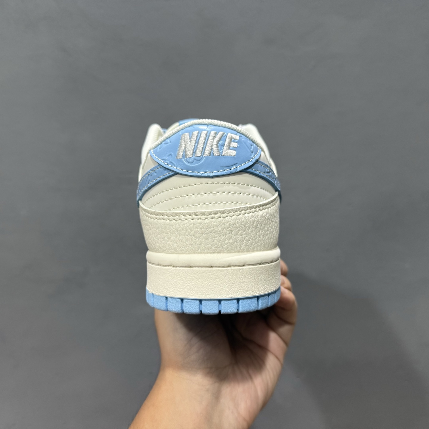 Nike SB Dunk Low LV联名 米白冰蓝印花 周年高端定制 低帮休闲板鞋 JP1628-015