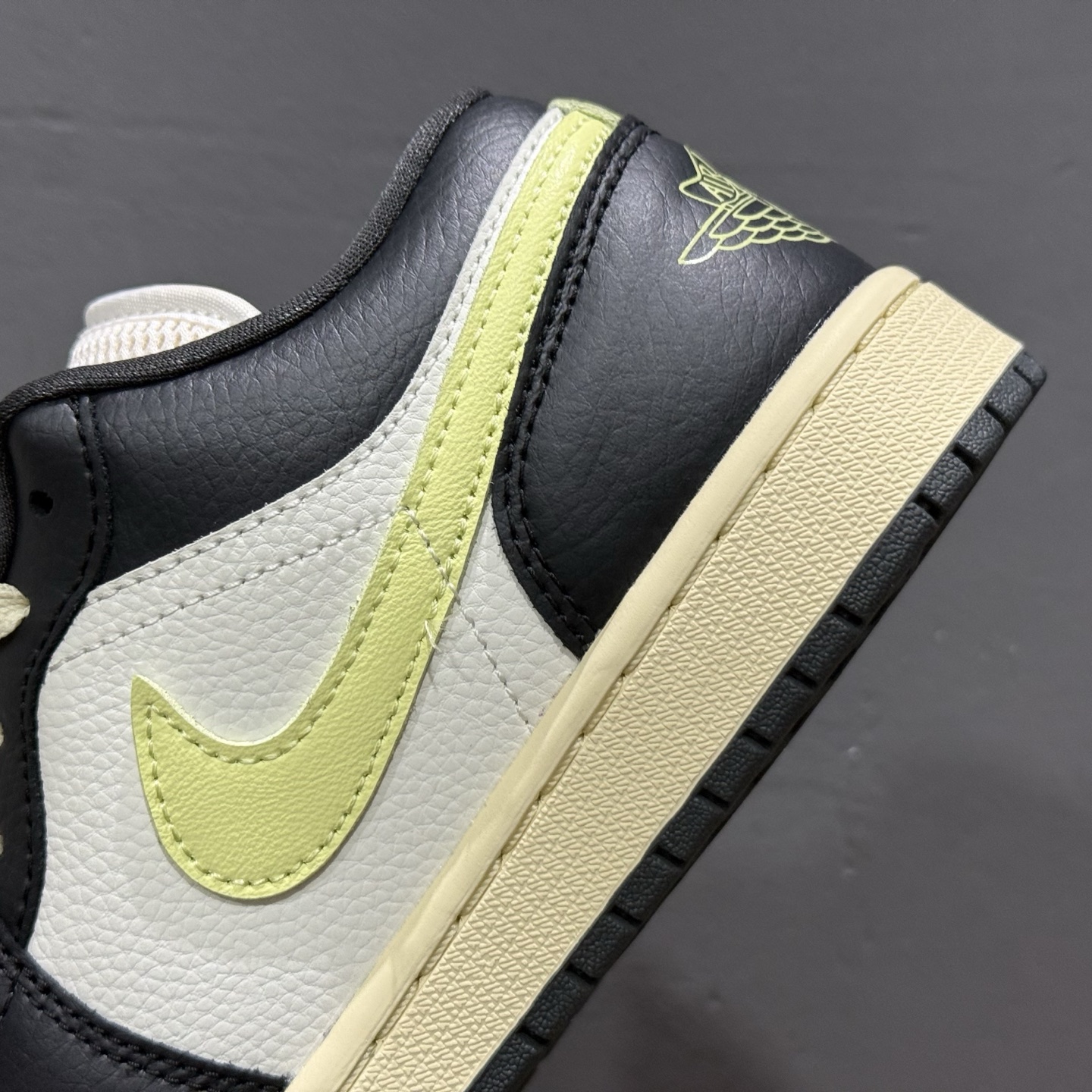 原装裸鞋级 市面最高工艺产物 Air Jordan 1 Low黑绿撞色 HQ3009-003