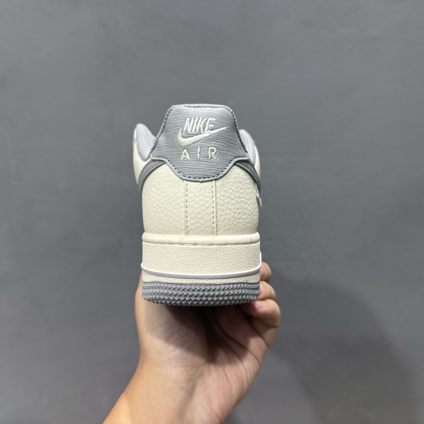 Air Force 1 '07 Low 米白灰 SM6668-106