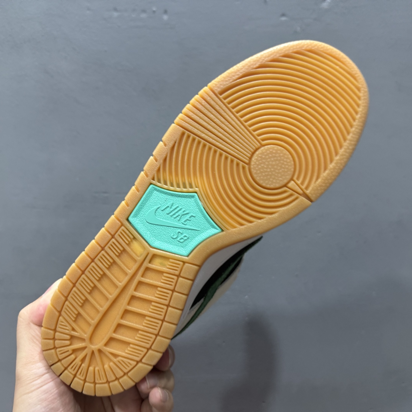 Nike Dunk SB 摩卡 米黑拼深绿 HF3704-001