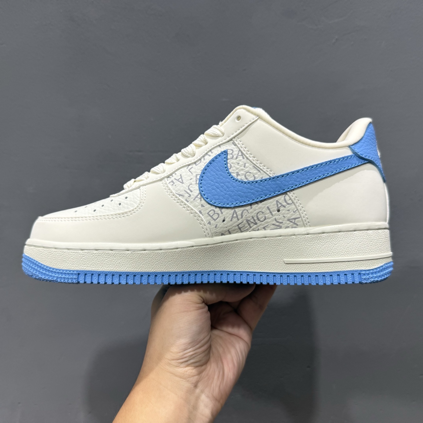 Balenciaga x NIke Air Force 1 白蓝金 YF9511-803