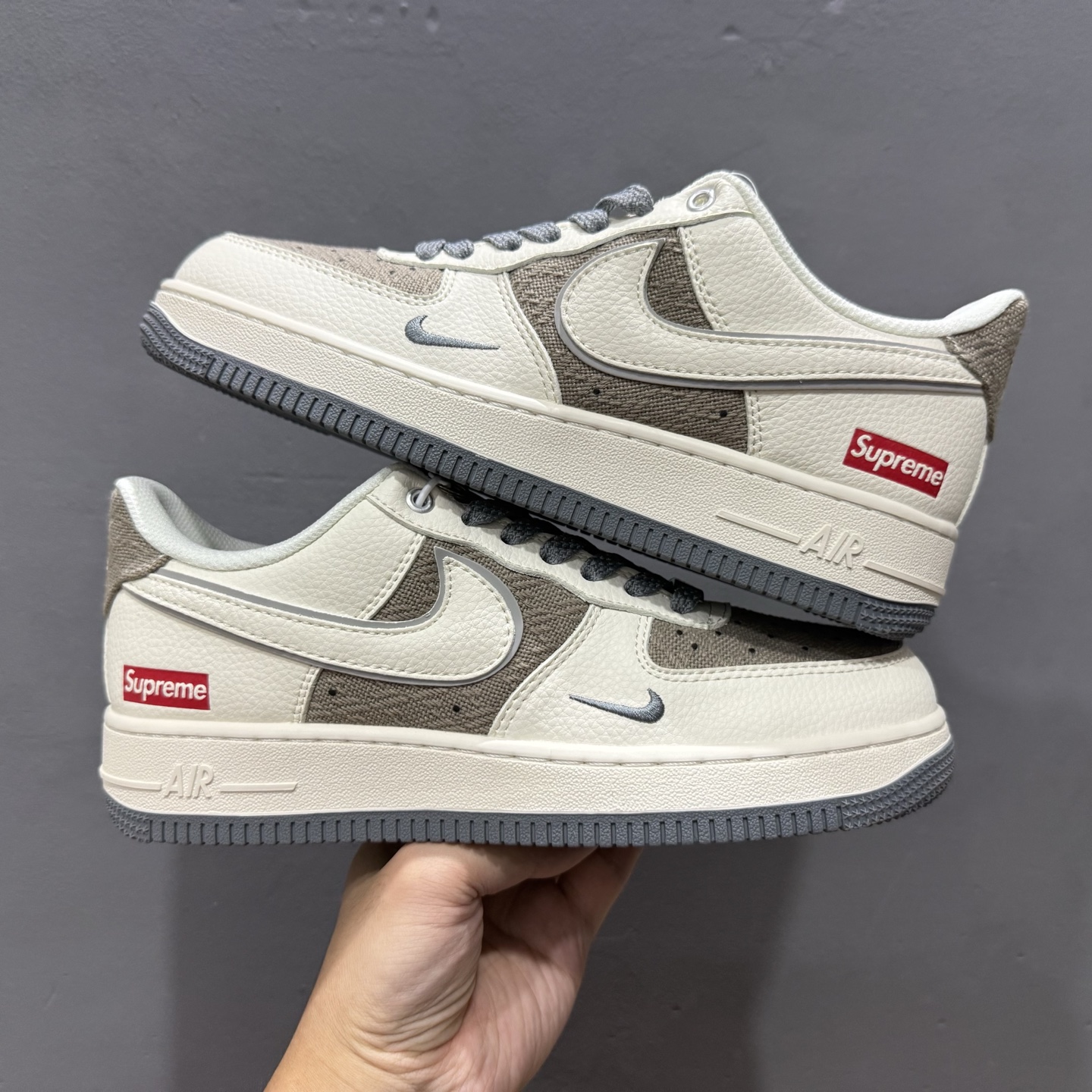 Supreme x NIke Air Force 1 米灰帆布 XX3168-210
