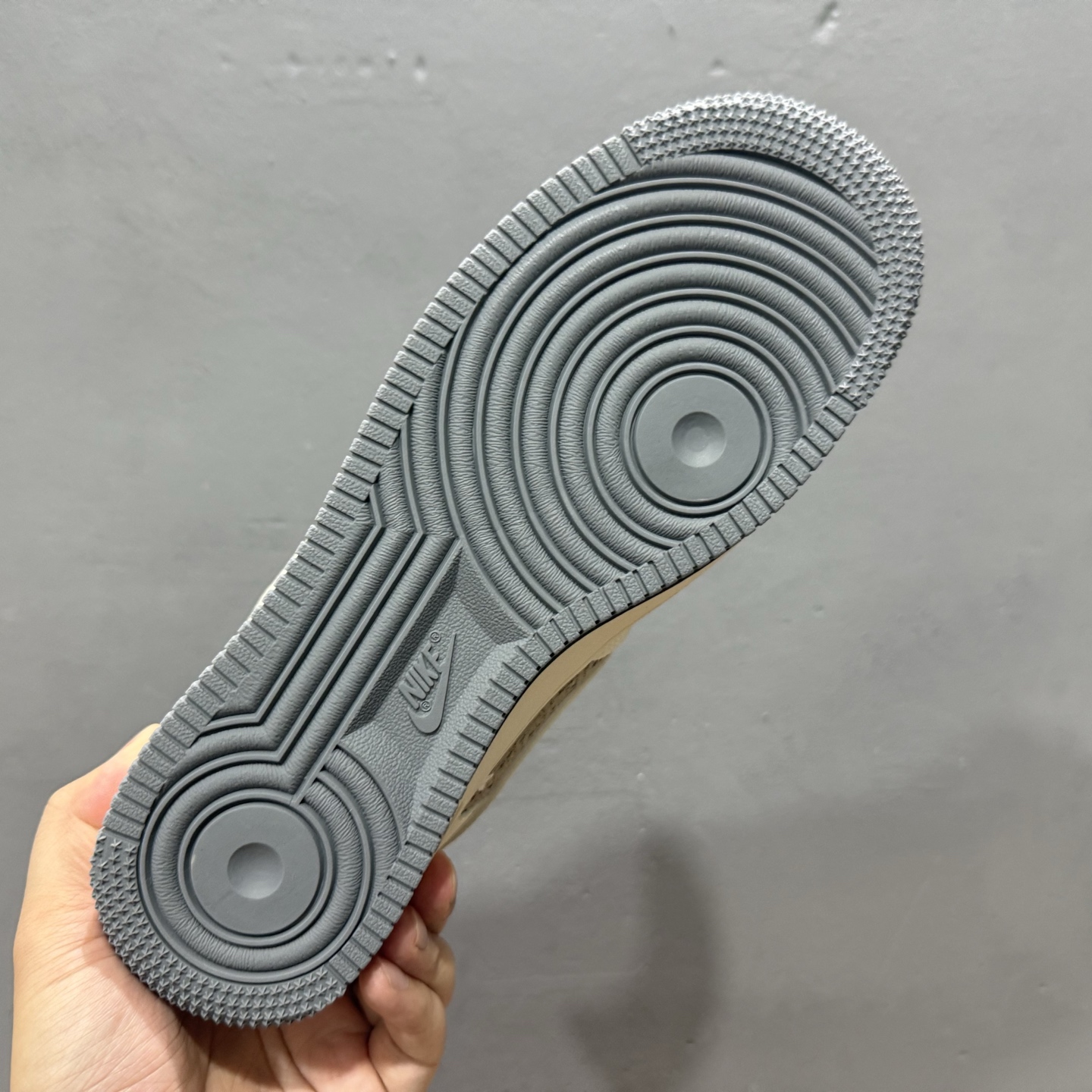 Supreme x NIke Air Force 1 米灰帆布 XX3168-210