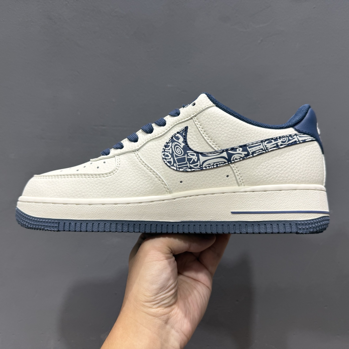 Nike Air Force 1'07 Low 迪奥联名 米兰雕花 空军一号低帮休闲板鞋 XD2588-608