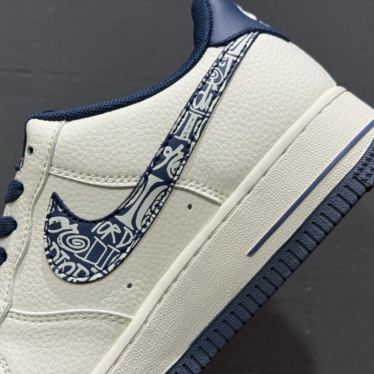 Nike Air Force 1'07 Low 迪奥联名 米兰雕花 空军一号低帮休闲板鞋 XD2588-608