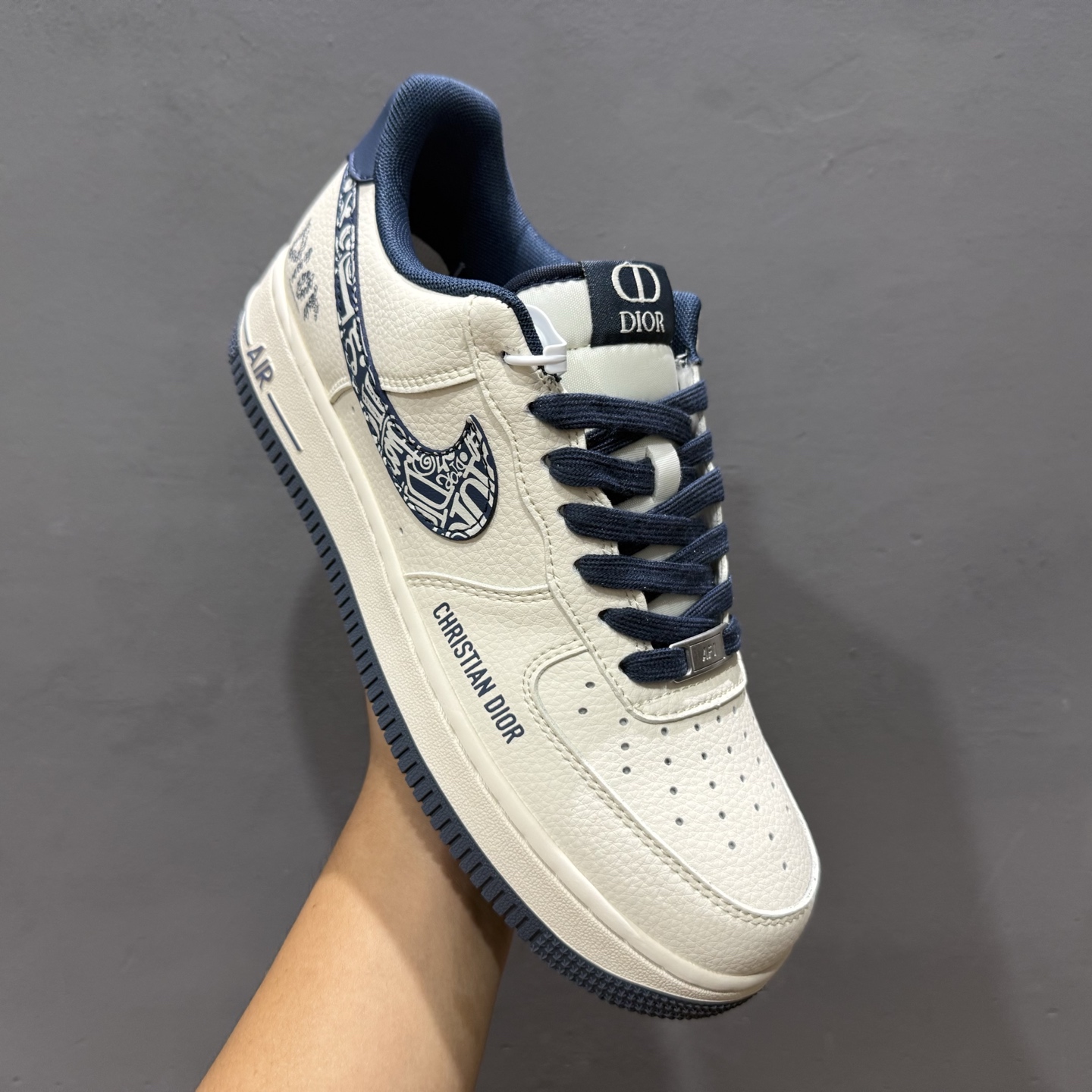 Nike Air Force 1'07 Low 迪奥联名 米兰雕花 空军一号低帮休闲板鞋 XD2588-608