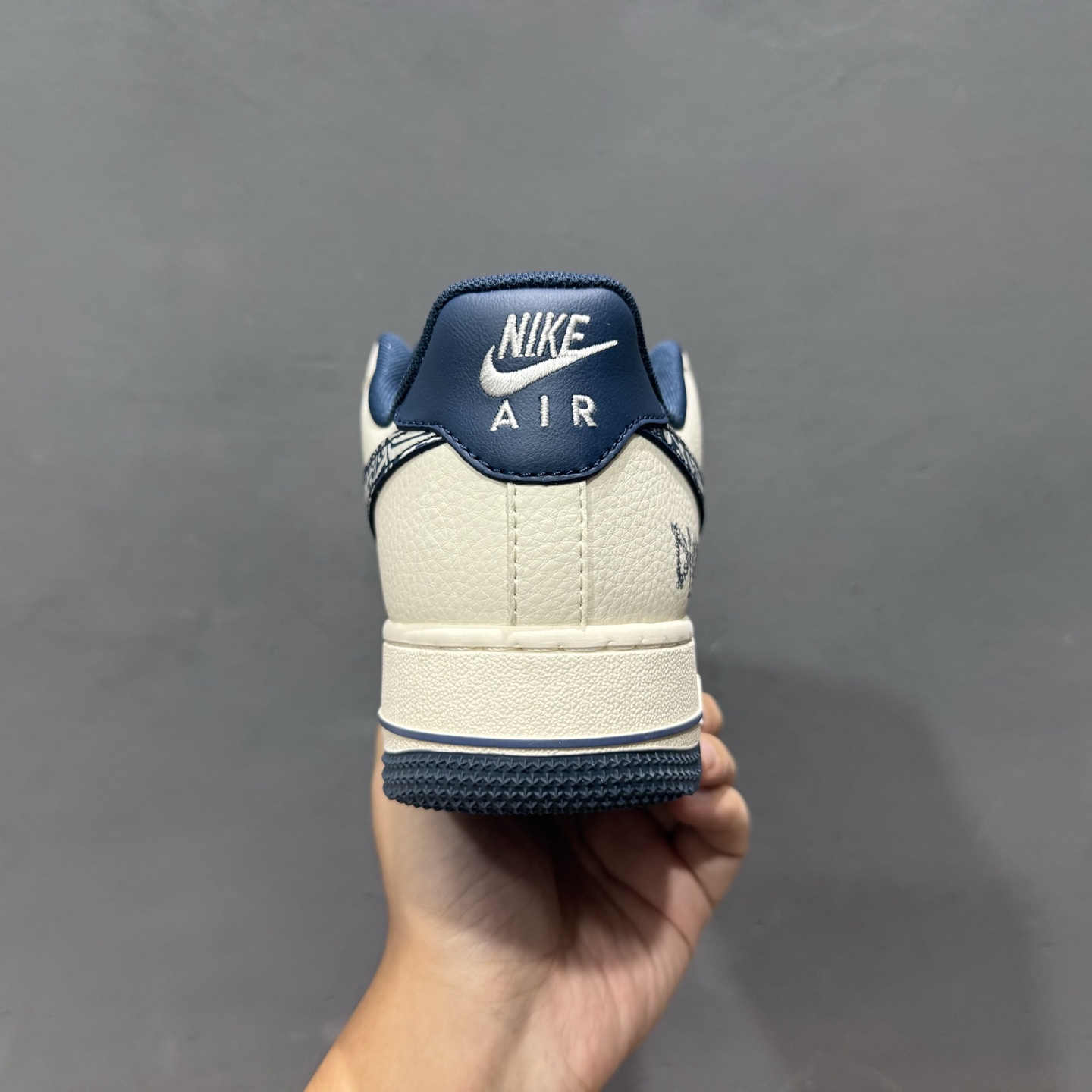 Nike Air Force 1'07 Low 迪奥联名 米兰雕花 空军一号低帮休闲板鞋 XD2588-608