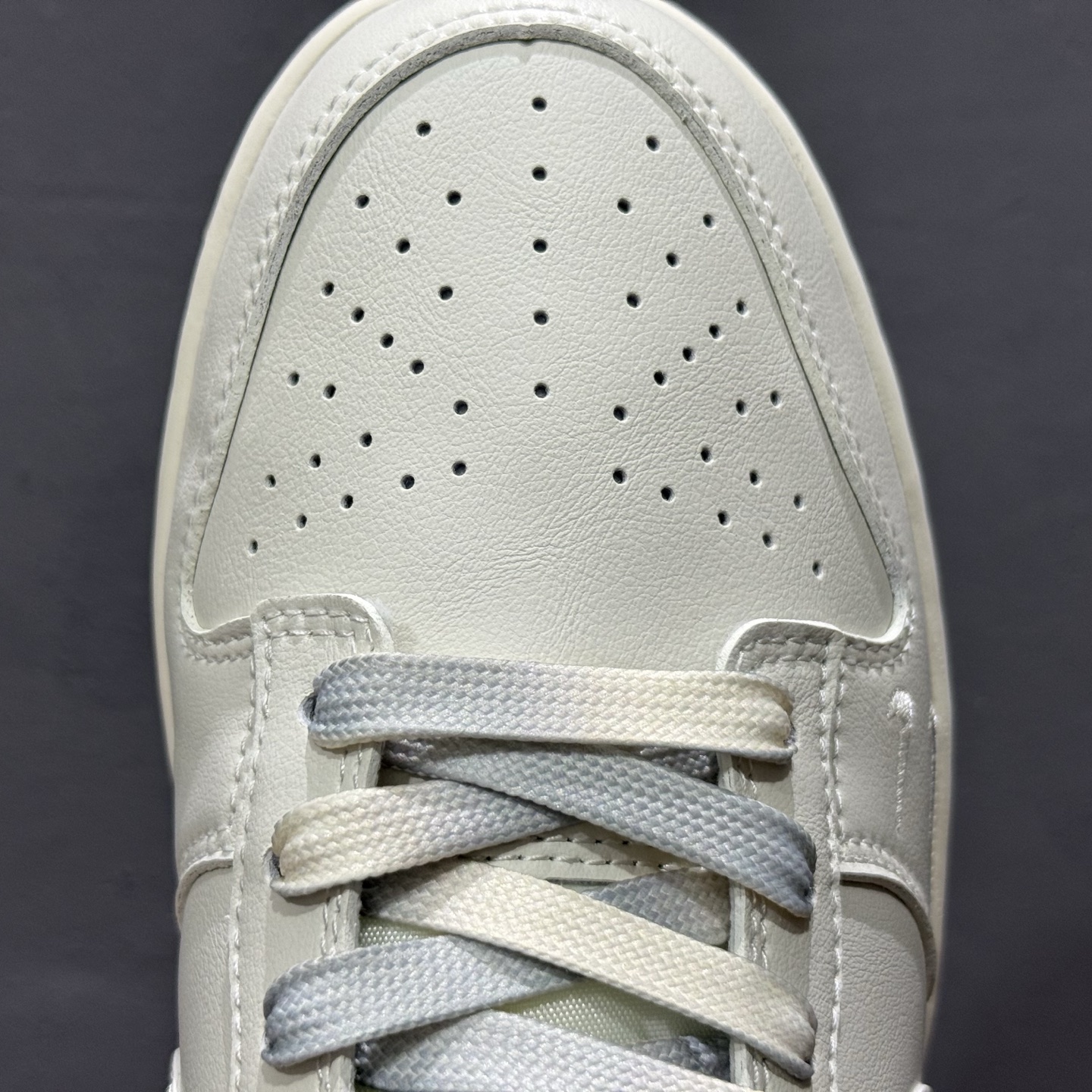 Louis Vuitton x Nike Dunk Low 米灰双勾水晶底 XX3168-190