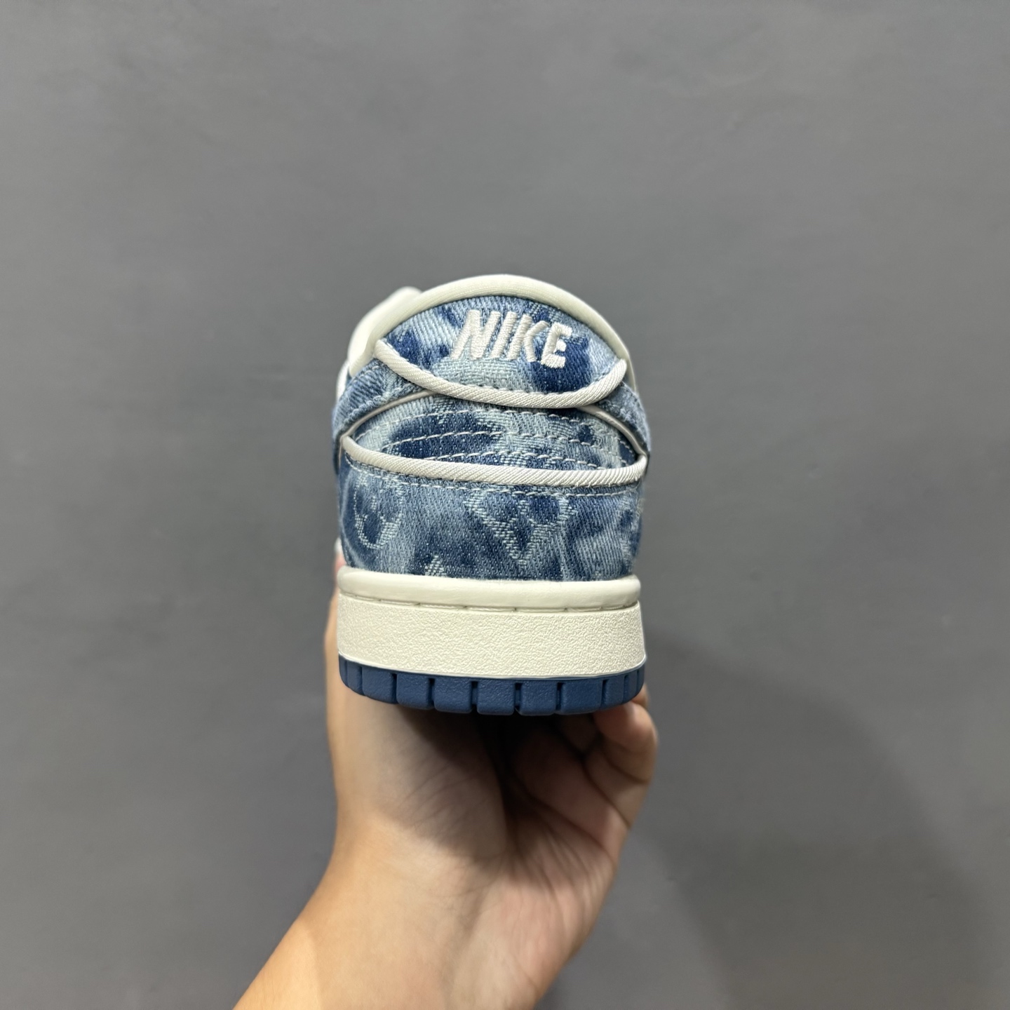 Louis Vuitton x Nike Dunk Low 淡蓝牛仔 SC0601-468
