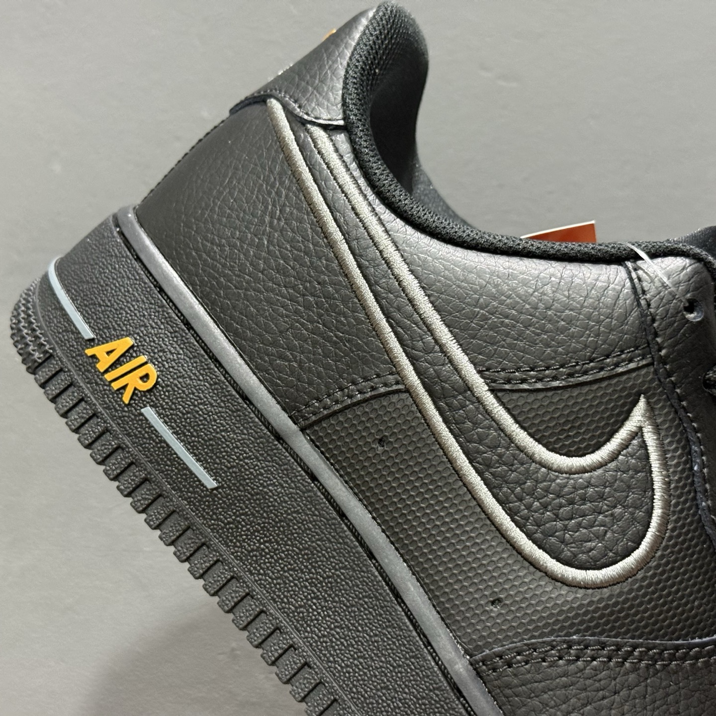 NK Air Force 1 Low 空军一号低帮休闲板鞋 IB7677-001