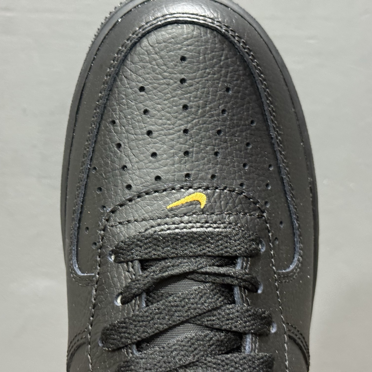 NK Air Force 1 Low 空军一号低帮休闲板鞋 IB7677-001