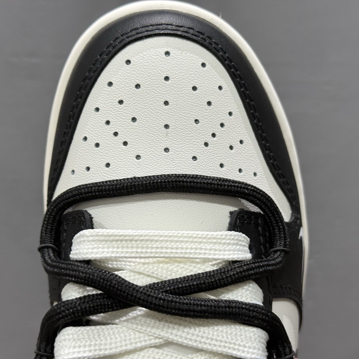 Nike SB Dunk Low 周年高端定制 低帮休闲板鞋 BP0518-093