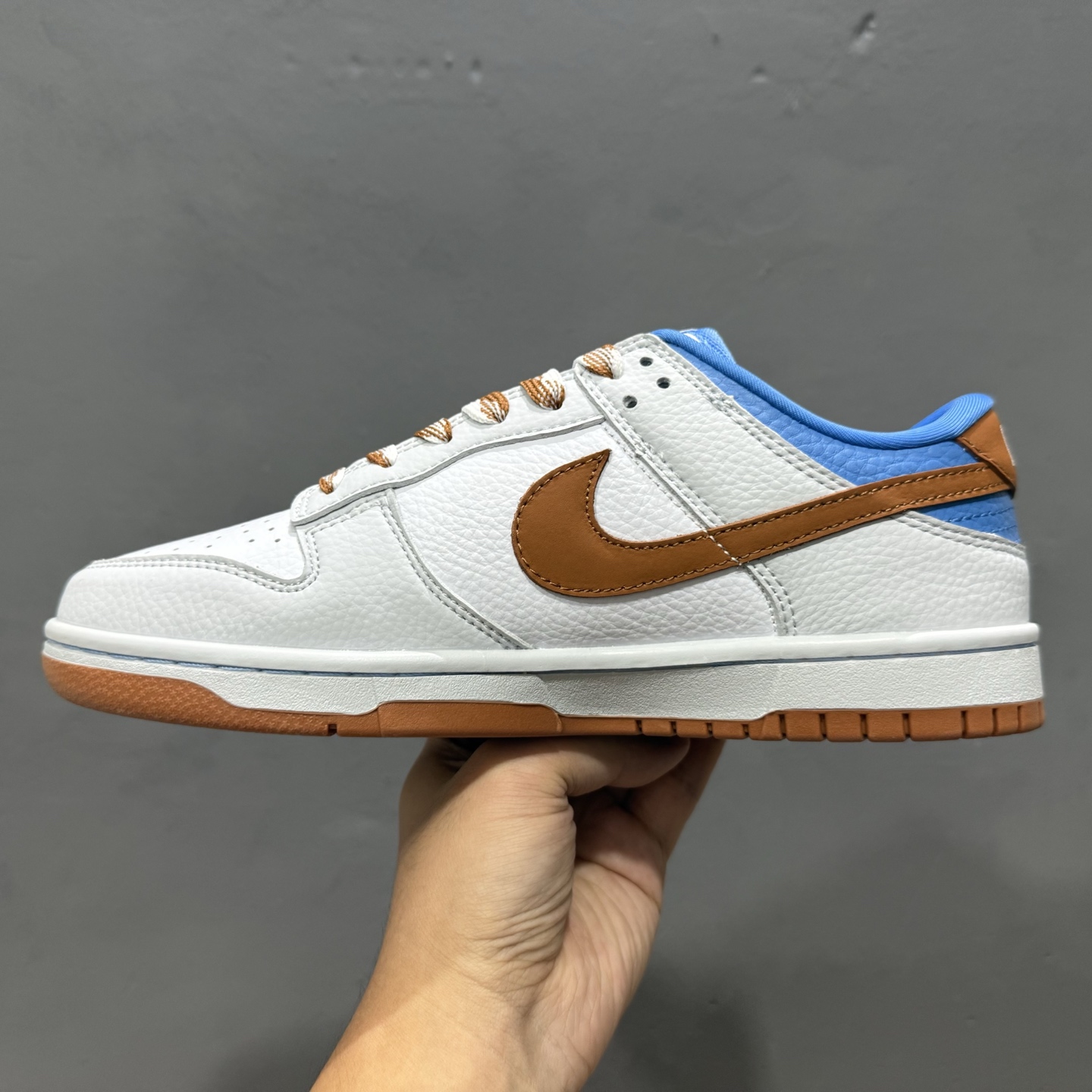 Nike SB Dunk Low LV联名 白灰棕蓝 周年高端定制 低帮休闲板鞋 SC0601-474
