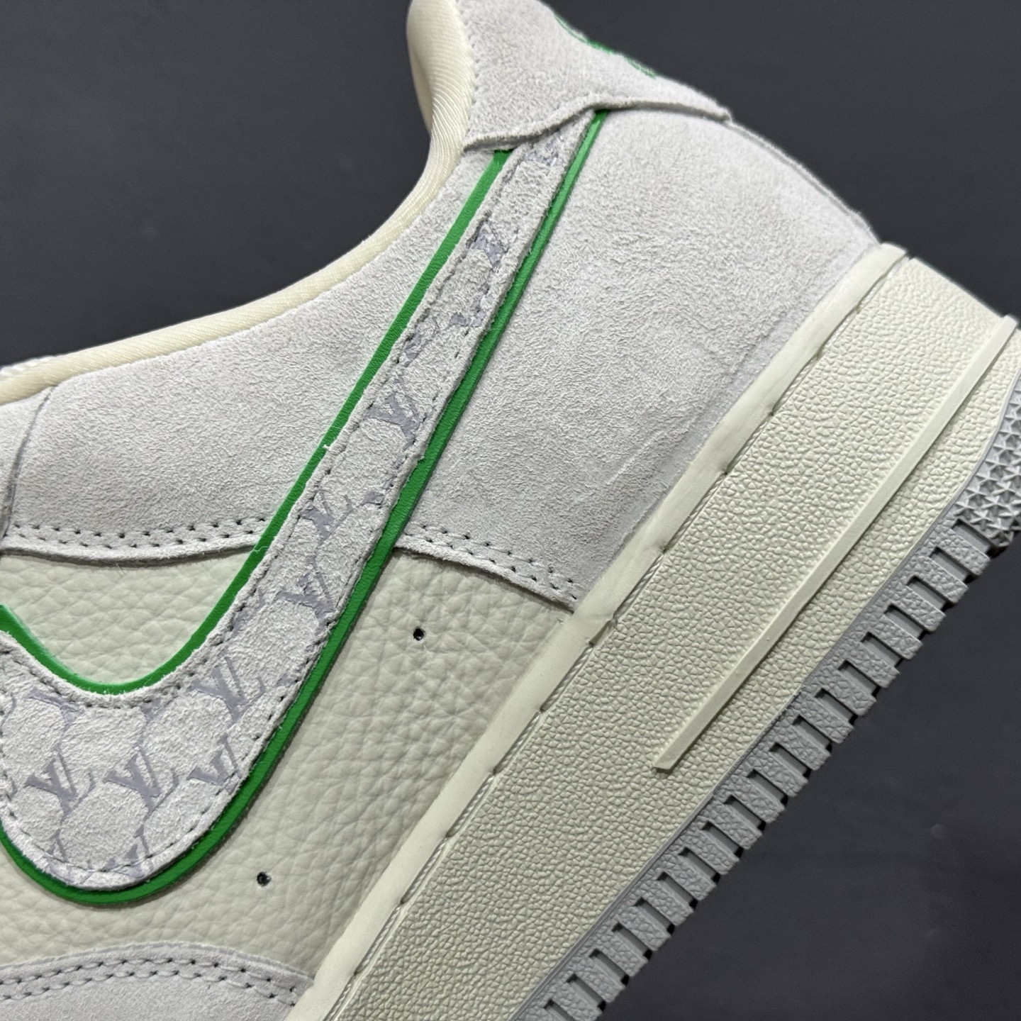 Nike Air Force 1'07 Low LV联名 白灰红 空军一号低帮休闲板鞋 YF9511-802