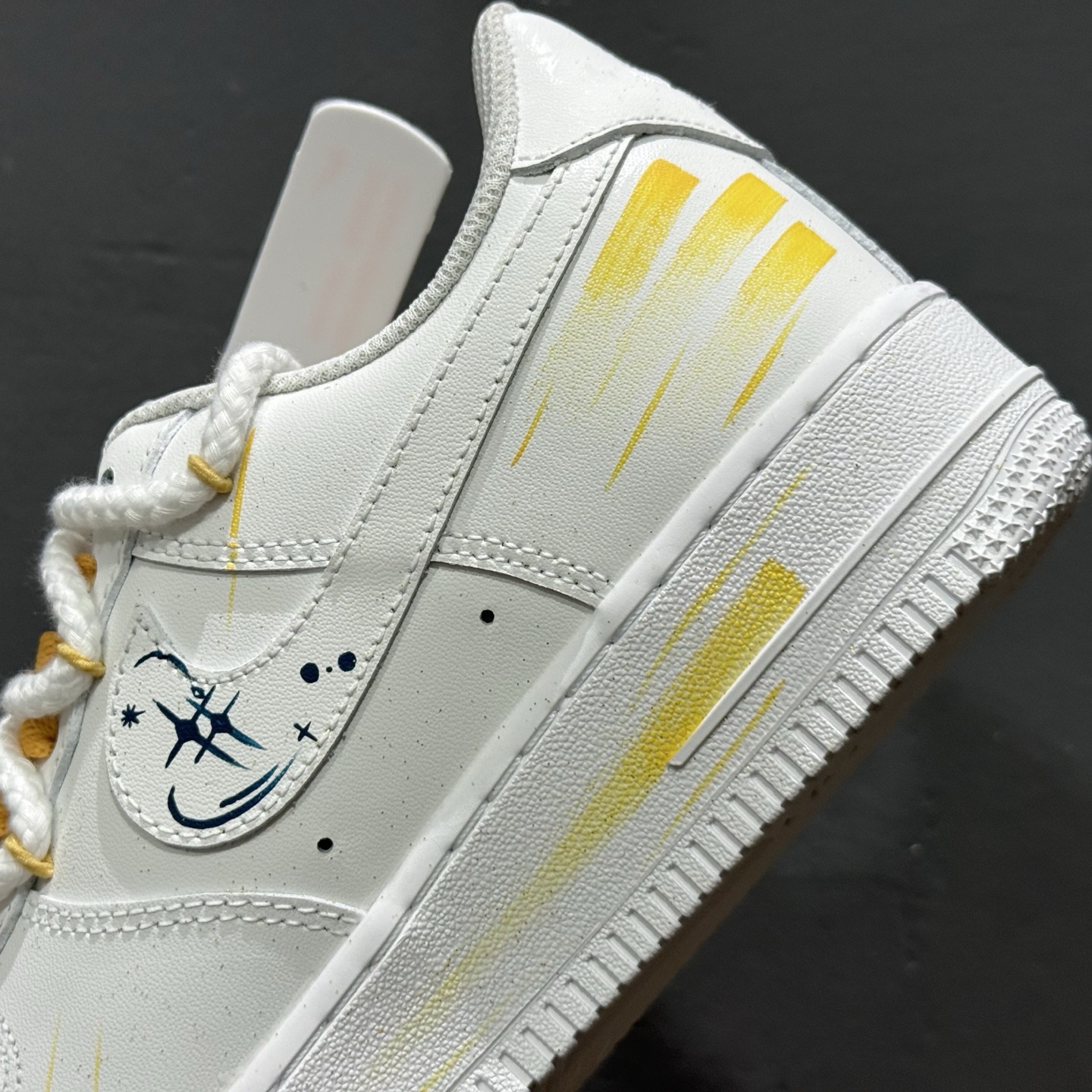 Nike Air Force 1'07 Low ”Leo” 手绘涂鸦十二星座系列 狮子座 空军一号低帮休闲板鞋