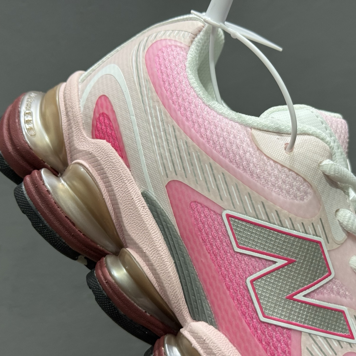 ￥220 New Balance 2000复古老爹风休闲运动慢跑鞋 U2000PBC
