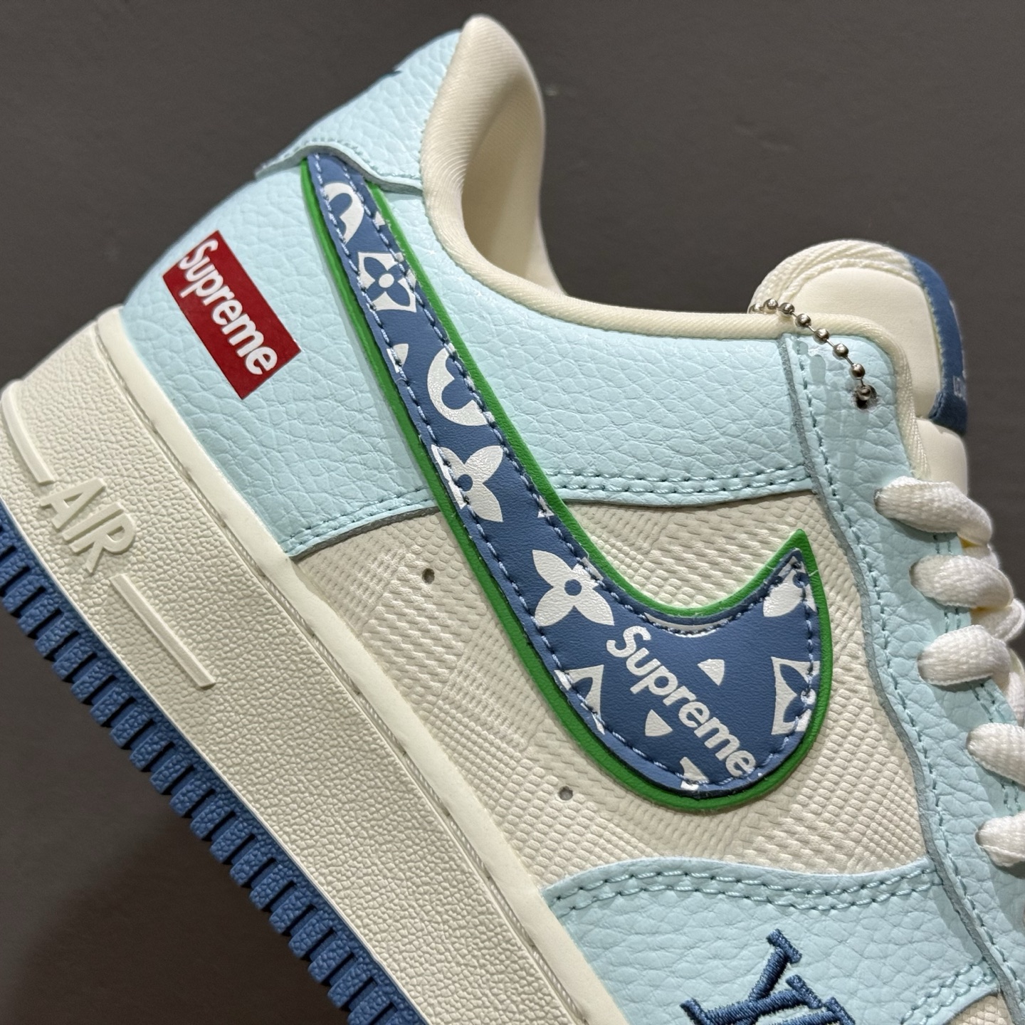Nike Air Force 1'07 Low LV联名 白蓝 空军一号低帮休闲板鞋 YF9511-809-High Quatity Cheap Brand wholesale wholesaler seller Clothes Bags handbags Sneakers Top Fashion Clothing Shoes from China Factory Chinese suppliers best Quality Beautiful Price Nike Air Force 1'07 Low LV联名 白蓝 空军一号低帮休闲板鞋 YF9511-809