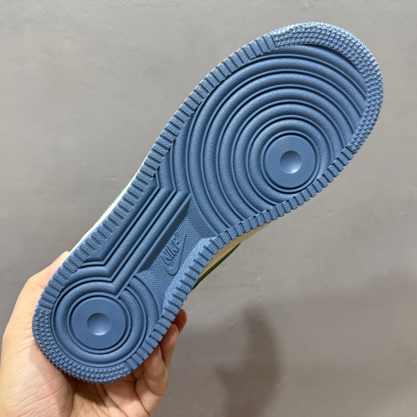 Nike Air Force 1'07 Low LV联名 白蓝 空军一号低帮休闲板鞋 YF9511-809-High Quatity Cheap Brand wholesale wholesaler seller Clothes Bags handbags Sneakers Top Fashion Clothing Shoes from China Factory Chinese suppliers best Quality Beautiful Price Nike Air Force 1'07 Low LV联名 白蓝 空军一号低帮休闲板鞋 YF9511-809