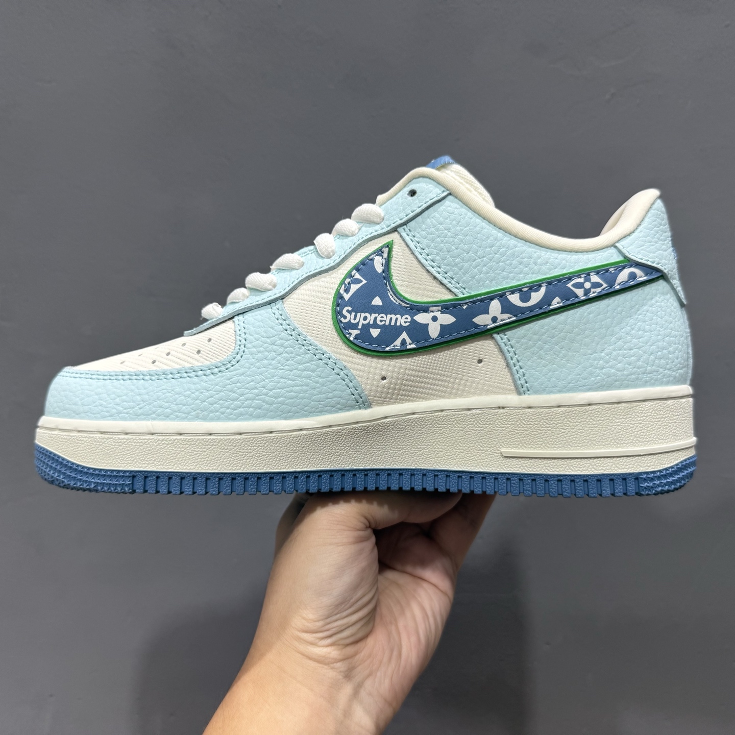 Nike Air Force 1'07 Low LV联名 白蓝 空军一号低帮休闲板鞋 YF9511-809-High Quatity Cheap Brand wholesale wholesaler seller Clothes Bags handbags Sneakers Top Fashion Clothing Shoes from China Factory Chinese suppliers best Quality Beautiful Price Nike Air Force 1'07 Low LV联名 白蓝 空军一号低帮休闲板鞋 YF9511-809