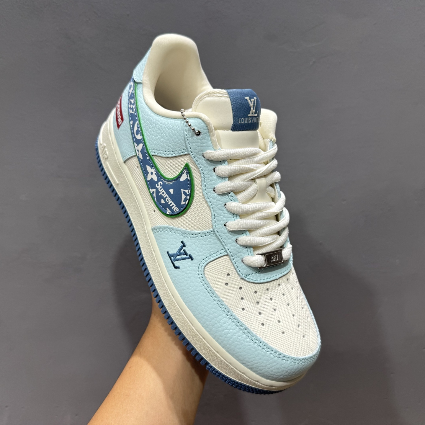 Nike Air Force 1'07 Low LV联名 白蓝 空军一号低帮休闲板鞋 YF9511-809-High Quatity Cheap Brand wholesale wholesaler seller Clothes Bags handbags Sneakers Top Fashion Clothing Shoes from China Factory Chinese suppliers best Quality Beautiful Price Nike Air Force 1'07 Low LV联名 白蓝 空军一号低帮休闲板鞋 YF9511-809