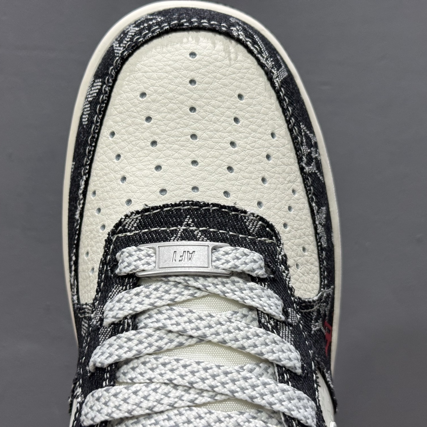 Nike Air Force 1'07 Low LV联名 牛仔米黑缝线 空军一号低帮休闲板鞋 MZ9588-815