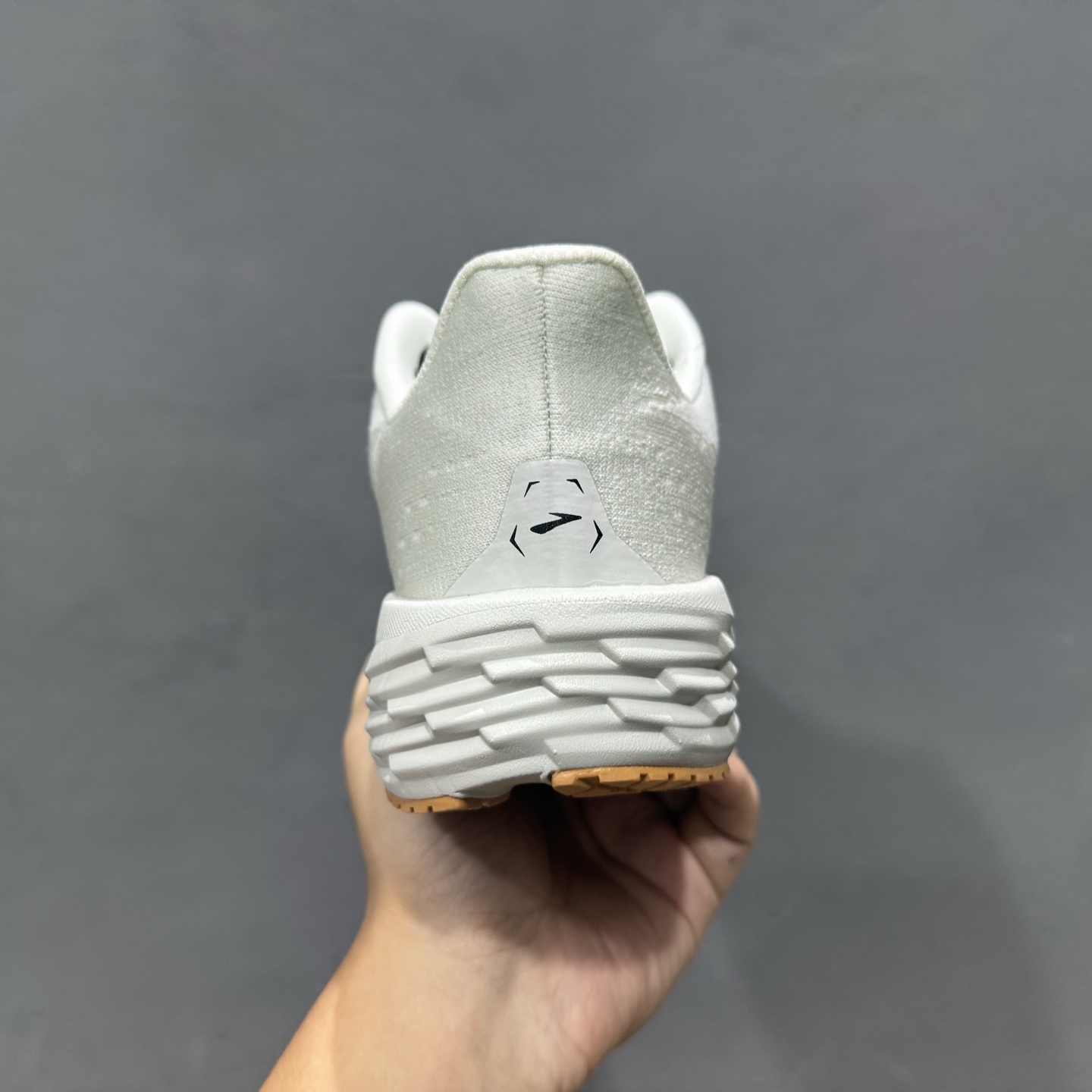 180 外贸热款专供 Brooks 布鲁克斯 Gho 17 网面运动鞋 1104421D048 6201