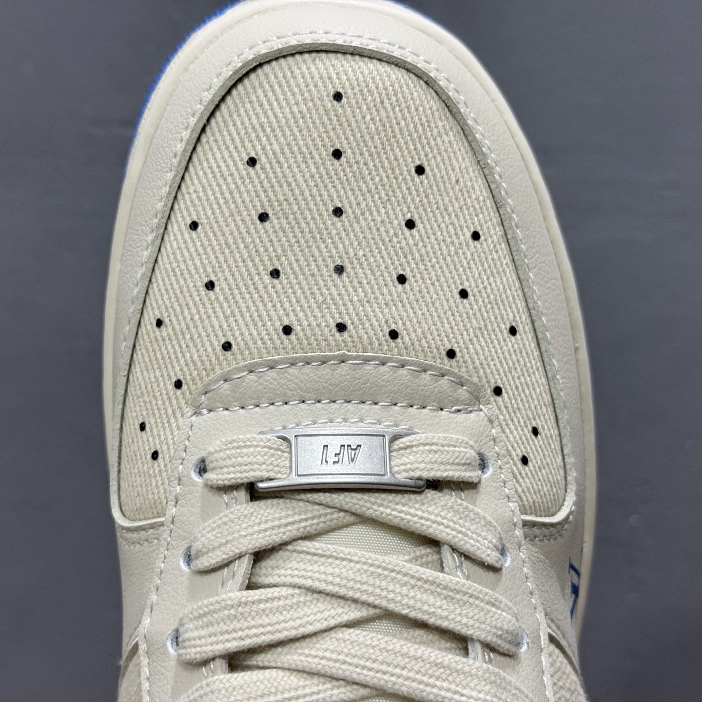 Louis Vuitton x Nike Air Force 1 网面拼接米蓝 QW5836-025