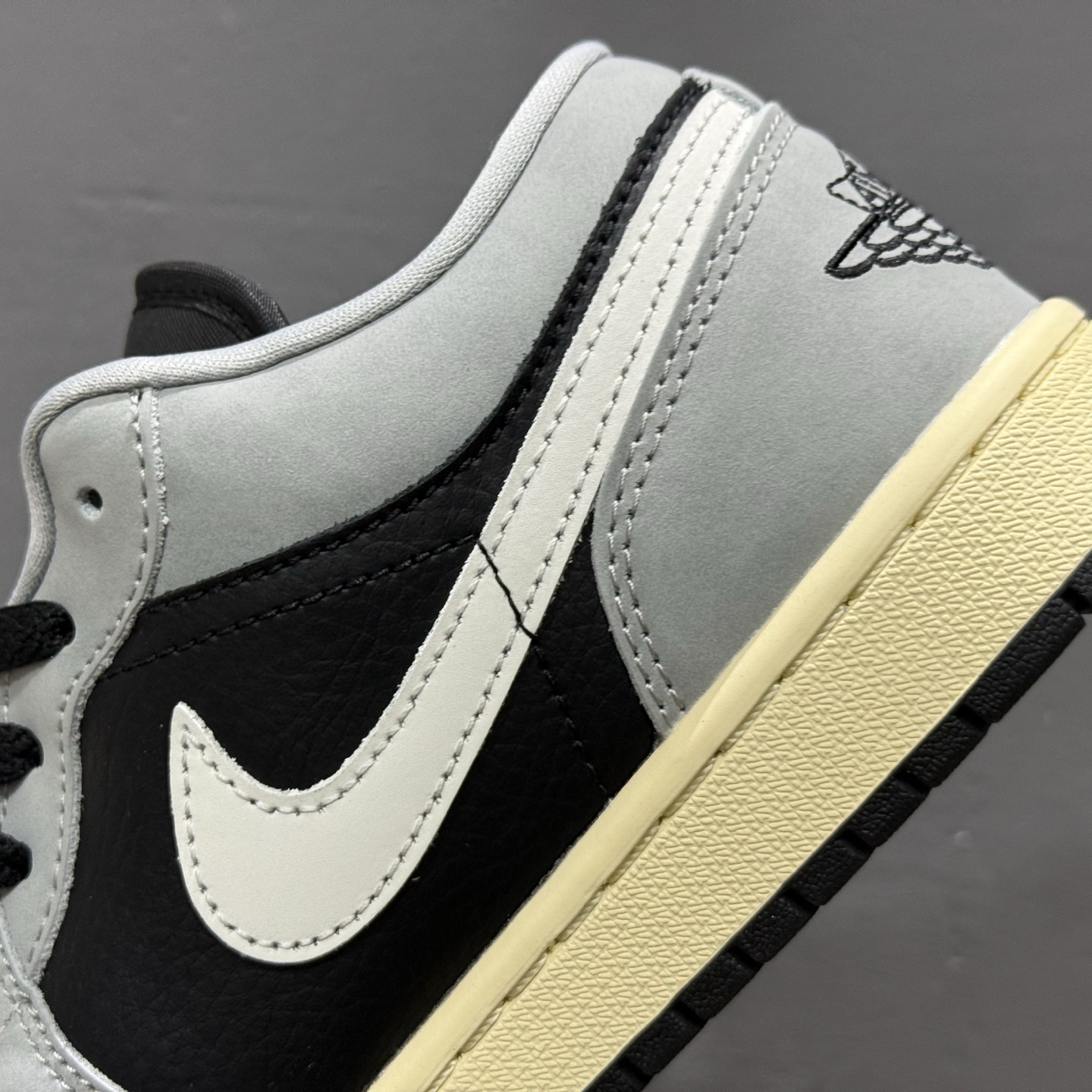 过验版本 Air Jordan 1 Low AJ1 乔1灰黑配色 低帮复古文化篮球鞋 HQ2010-012