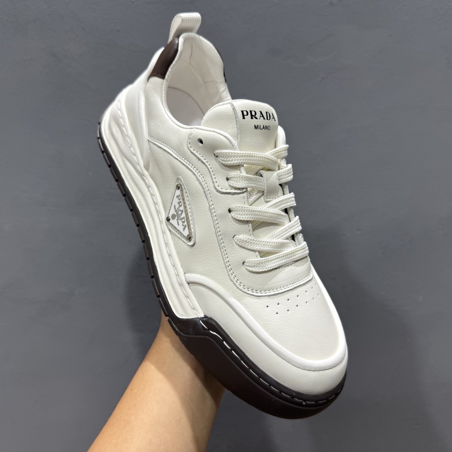 420 新货PRADA 普拉达 厚底徽标 低帮休闲运动鞋-Chinese UA Cheap High Quatity Brand Clothes Bags handbags Sneakers wholesale wholesaler seller from China Factory suppliers Fashion Clothing Shoes best Quality Beautiful Price 420 新货PRADA 普拉达 厚底徽标 低帮休闲运动鞋