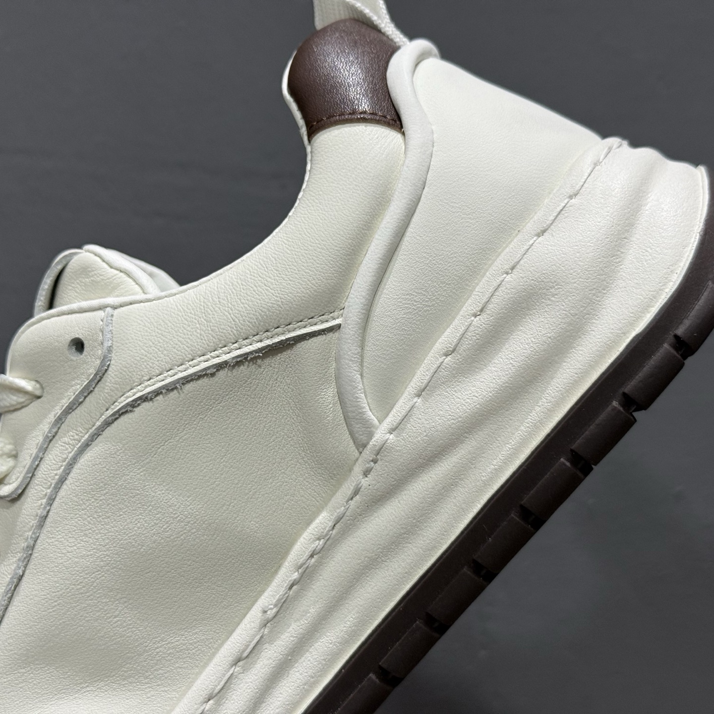 420 新货PRADA 普拉达 厚底徽标 低帮休闲运动鞋-Chinese UA Cheap High Quatity Brand Clothes Bags handbags Sneakers wholesale wholesaler seller from China Factory suppliers Fashion Clothing Shoes best Quality Beautiful Price 420 新货PRADA 普拉达 厚底徽标 低帮休闲运动鞋