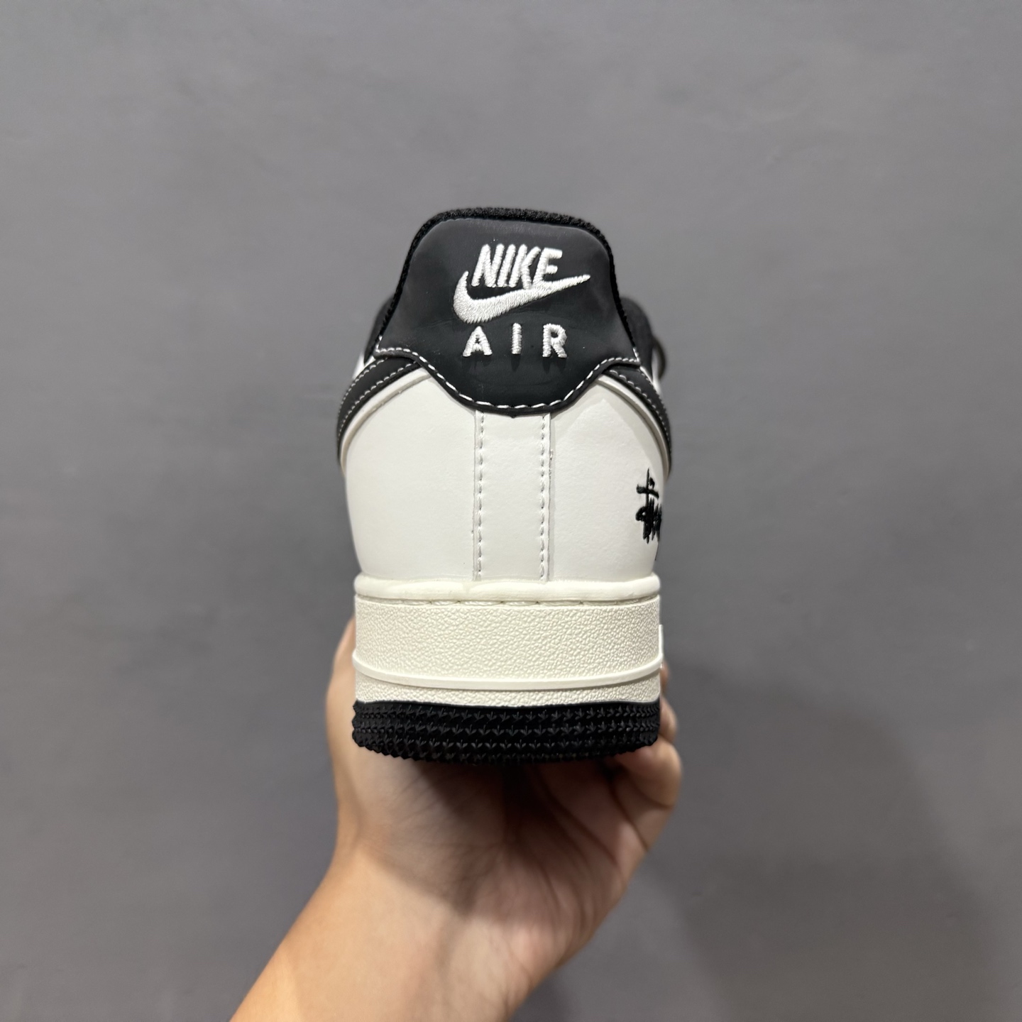 Nike Air Force 1'07 Low 斯图西联名 米黑勾黑底 空军一号低帮休闲板鞋 CS5288-037
