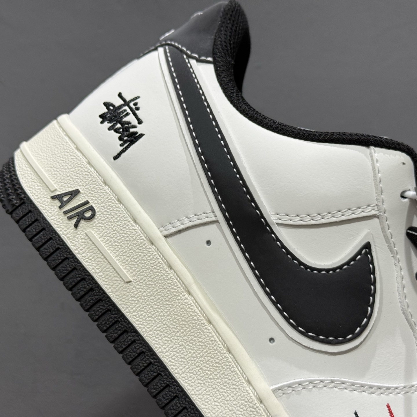 Nike Air Force 1'07 Low 斯图西联名 米黑勾黑底 空军一号低帮休闲板鞋 CS5288-037