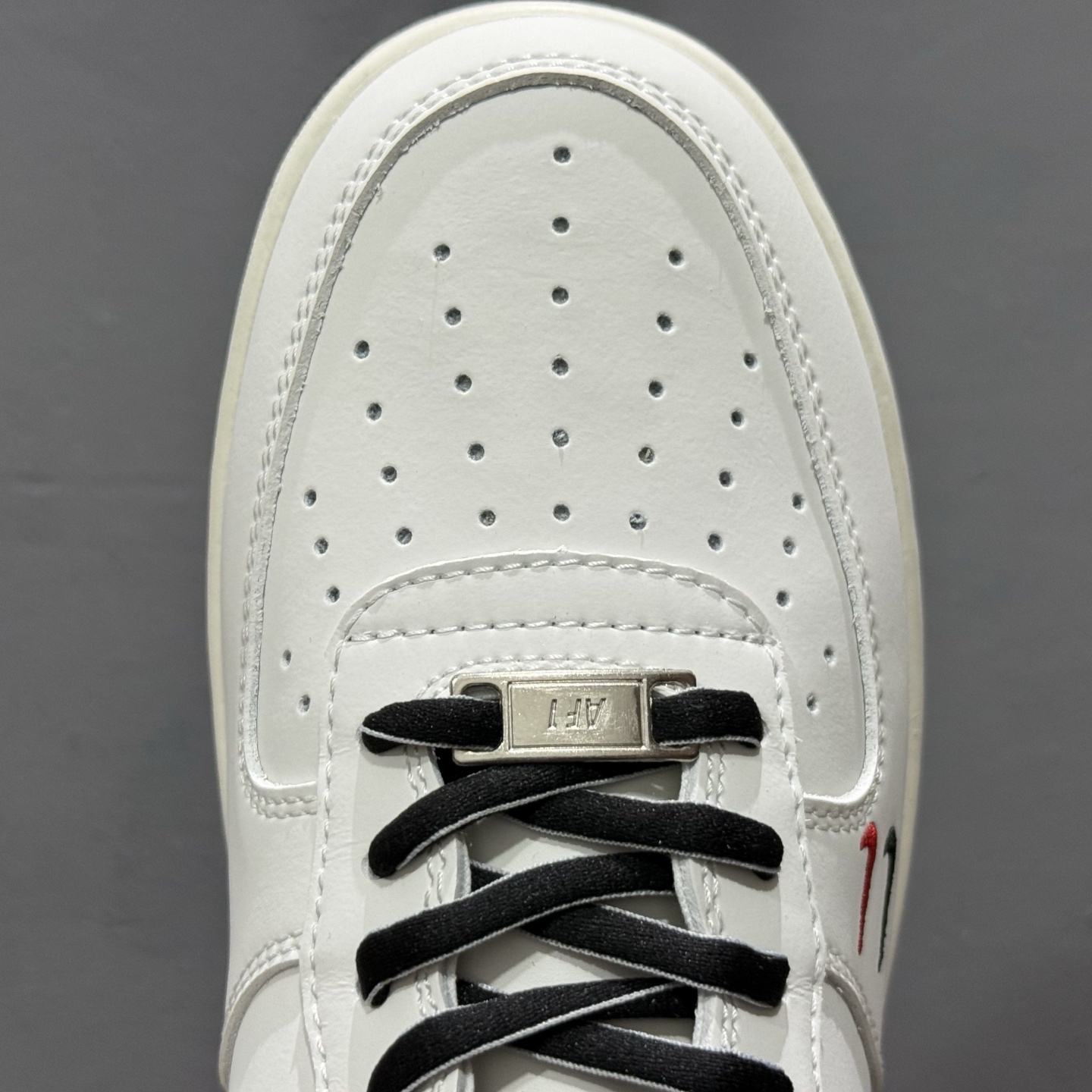 Nike Air Force 1'07 Low 斯图西联名 米黑勾黑底 空军一号低帮休闲板鞋 CS5288-037