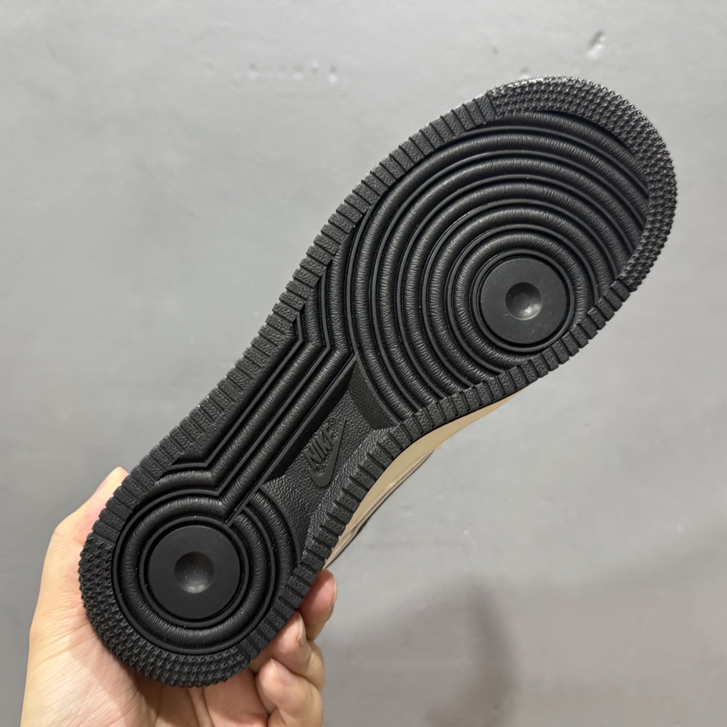 Nike Air Force 1'07 Low 斯图西联名 米黑勾黑底 空军一号低帮休闲板鞋 CS5288-037