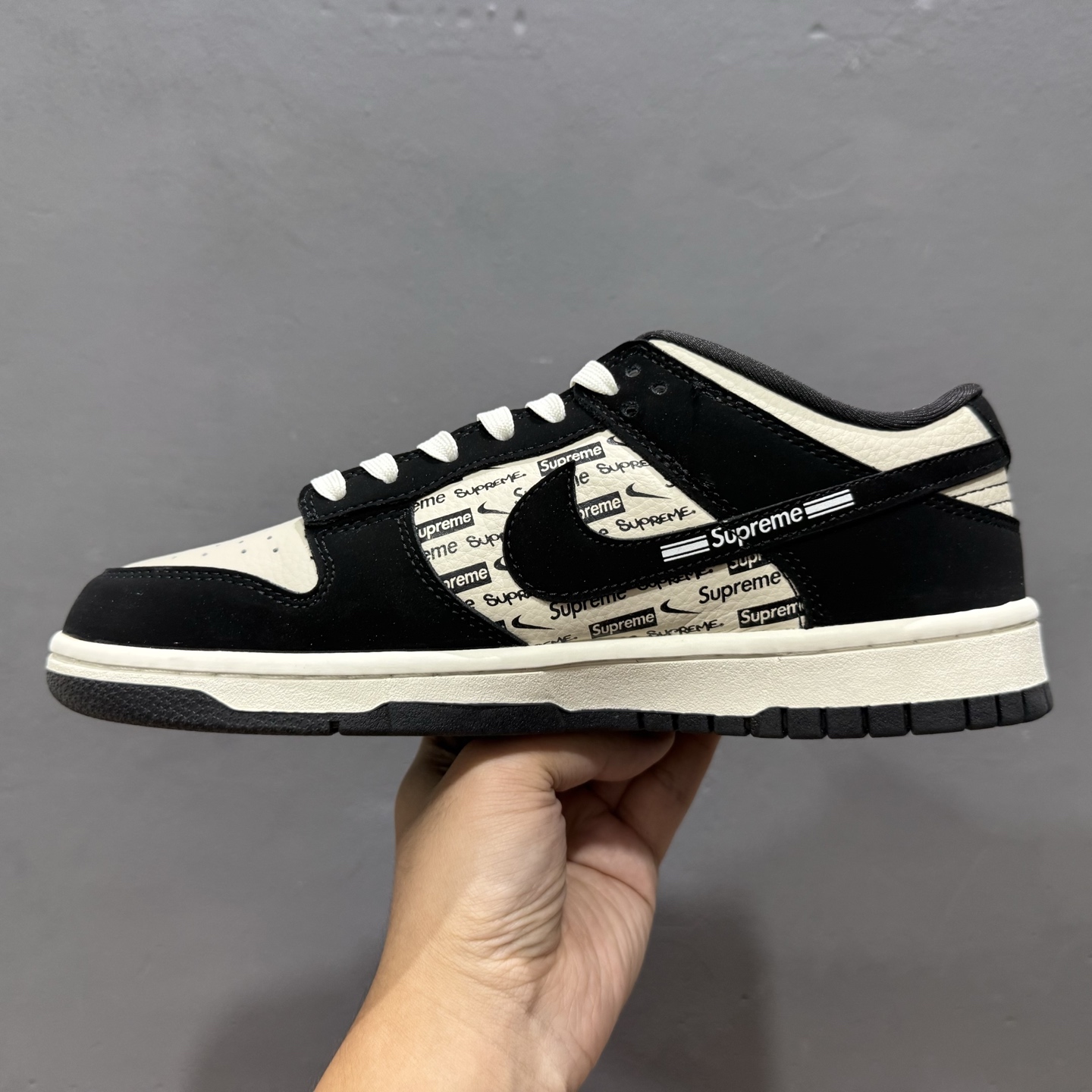 Supreme x Nike Dunk Low 白黑Superme印花 DS6608-013