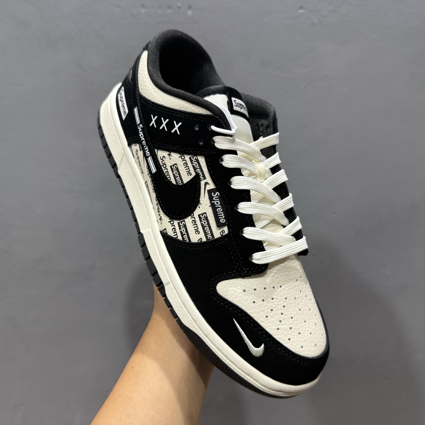 Supreme x Nike Dunk Low 白黑Superme印花 DS6608-013