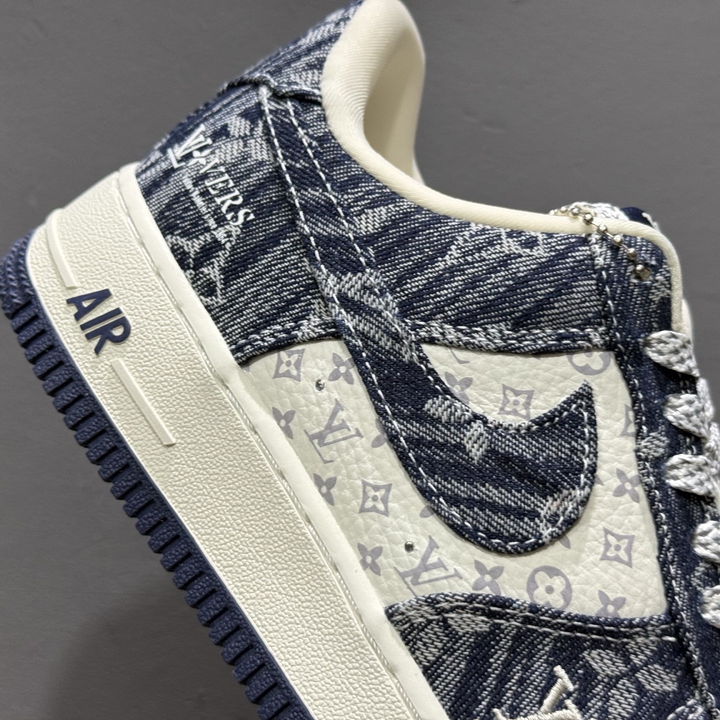 Louis Vuitton x NIke Air Force 1 白蓝 YF9511-812