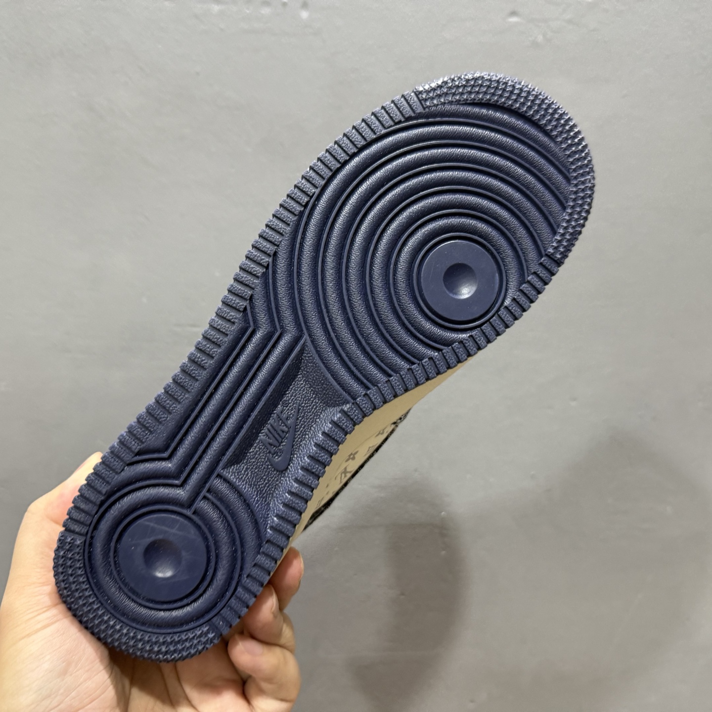 Louis Vuitton x NIke Air Force 1 白蓝 YF9511-812