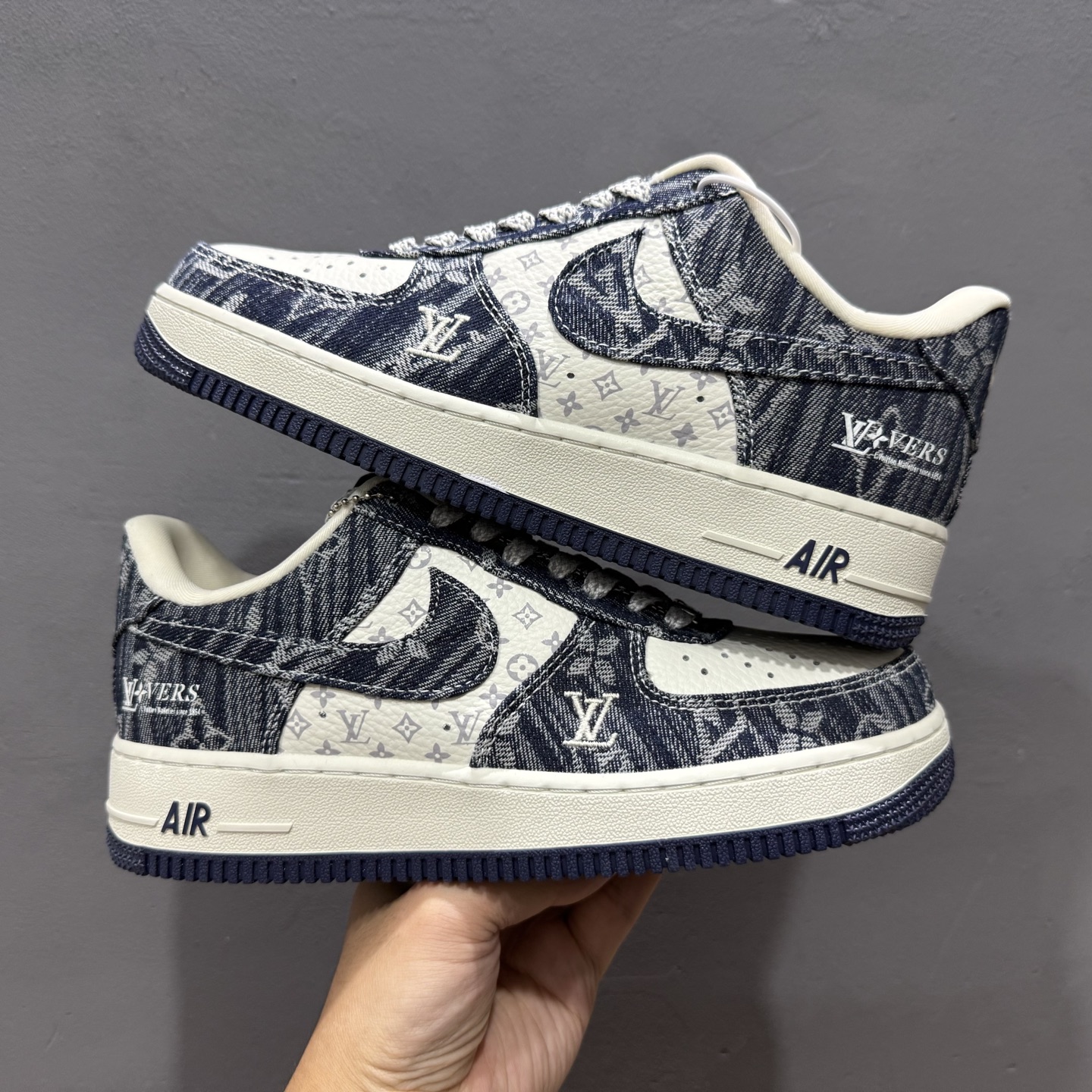 Louis Vuitton x NIke Air Force 1 白蓝 YF9511-812