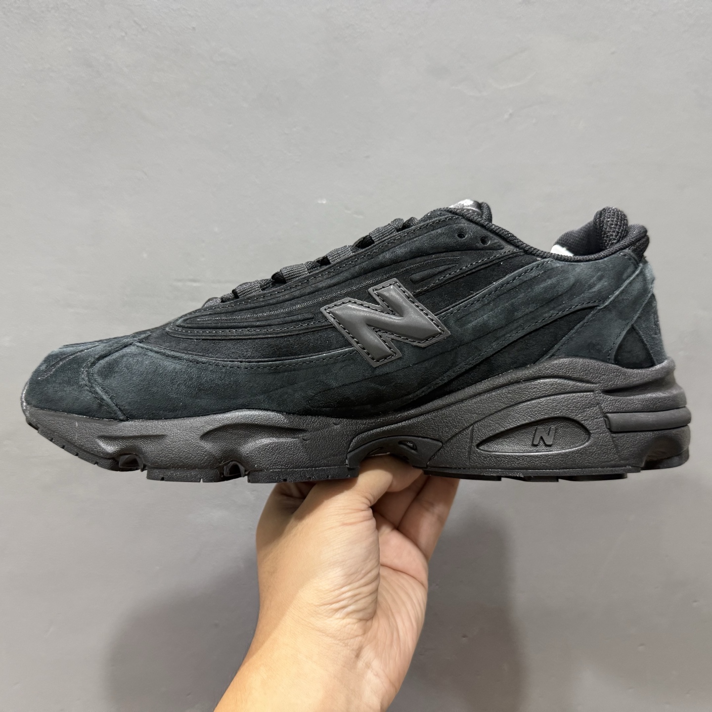 ￥240 New Balance 1000系列 复古老爹风低帮休闲运动跑步鞋 M1000LA