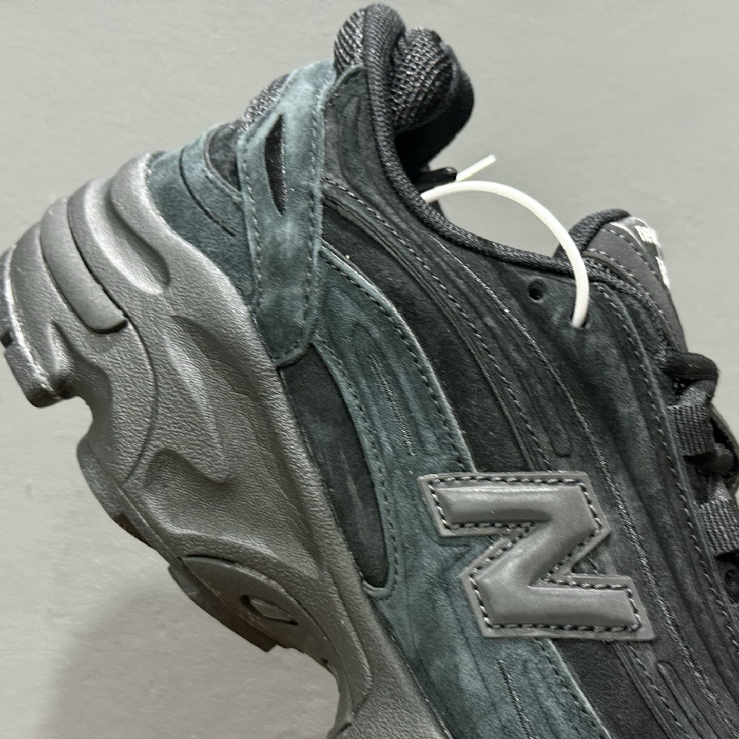 ￥240 New Balance 1000系列 复古老爹风低帮休闲运动跑步鞋 M1000LA