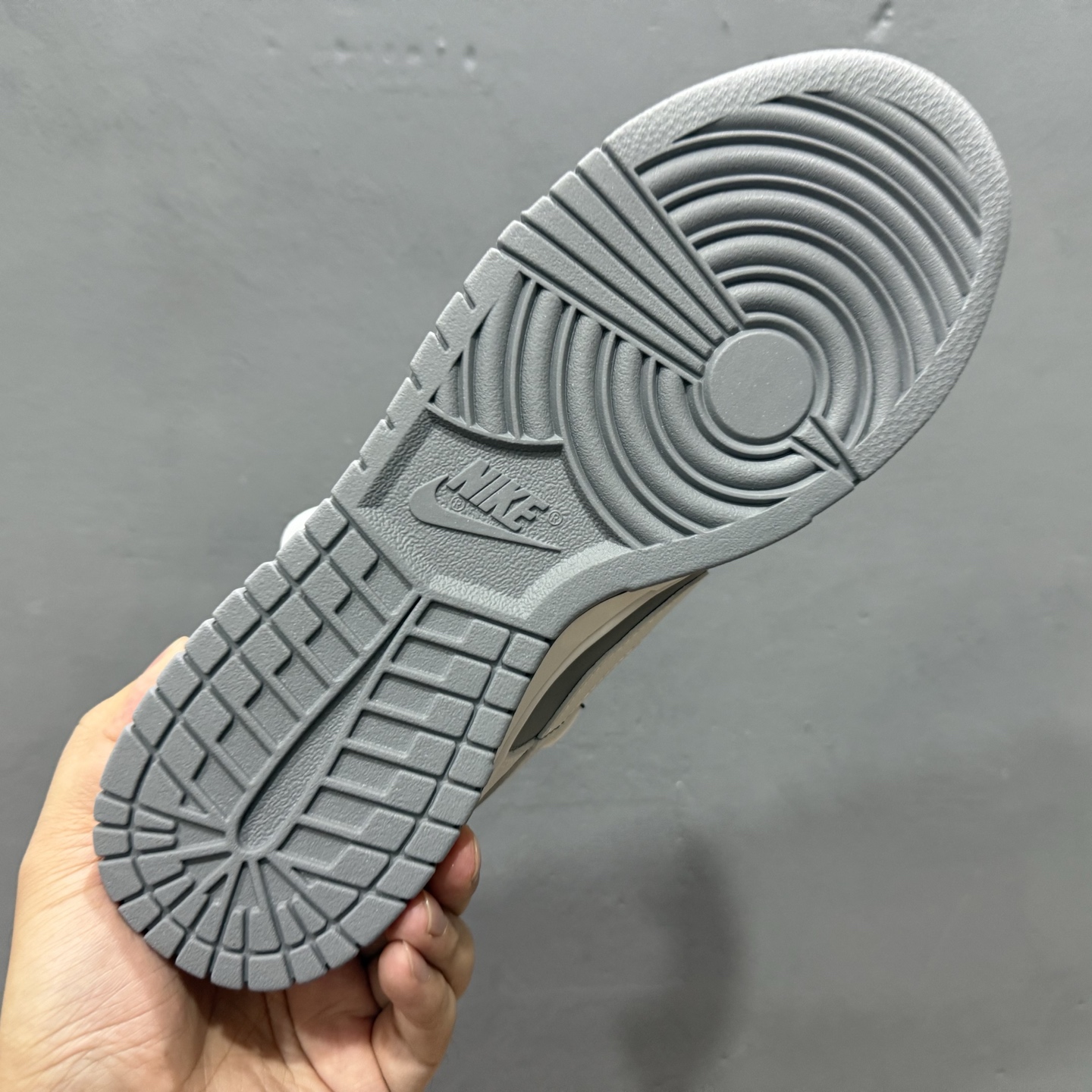 Nike Dunk Low 封狼居胥 白灰 当白与灰化作鞋身主调 WG0528-111