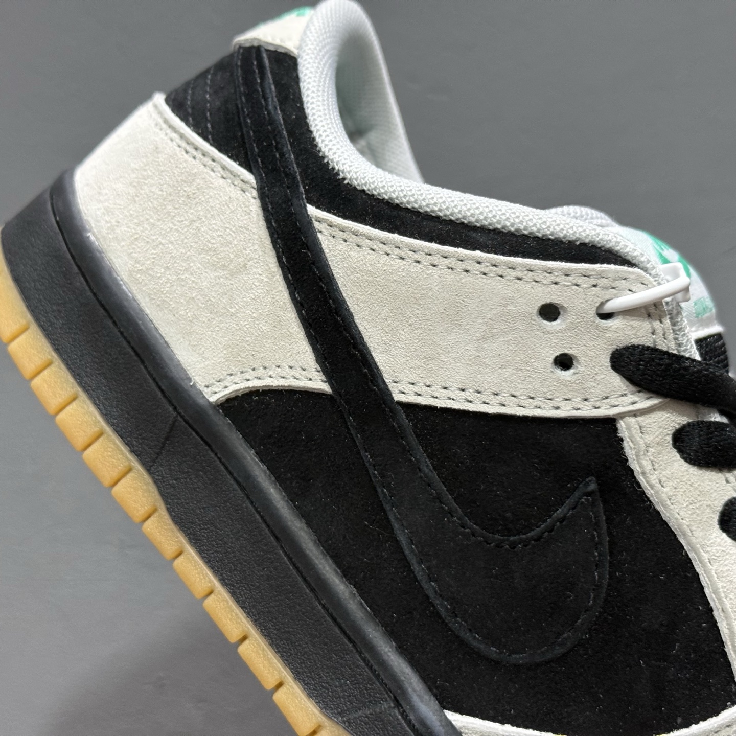 Nike Dunk SB ”Black Pigeon” 黑灰 HF3704-001 Nike Dunk SB ”Black Pigeon” 黑灰 HF3704-001