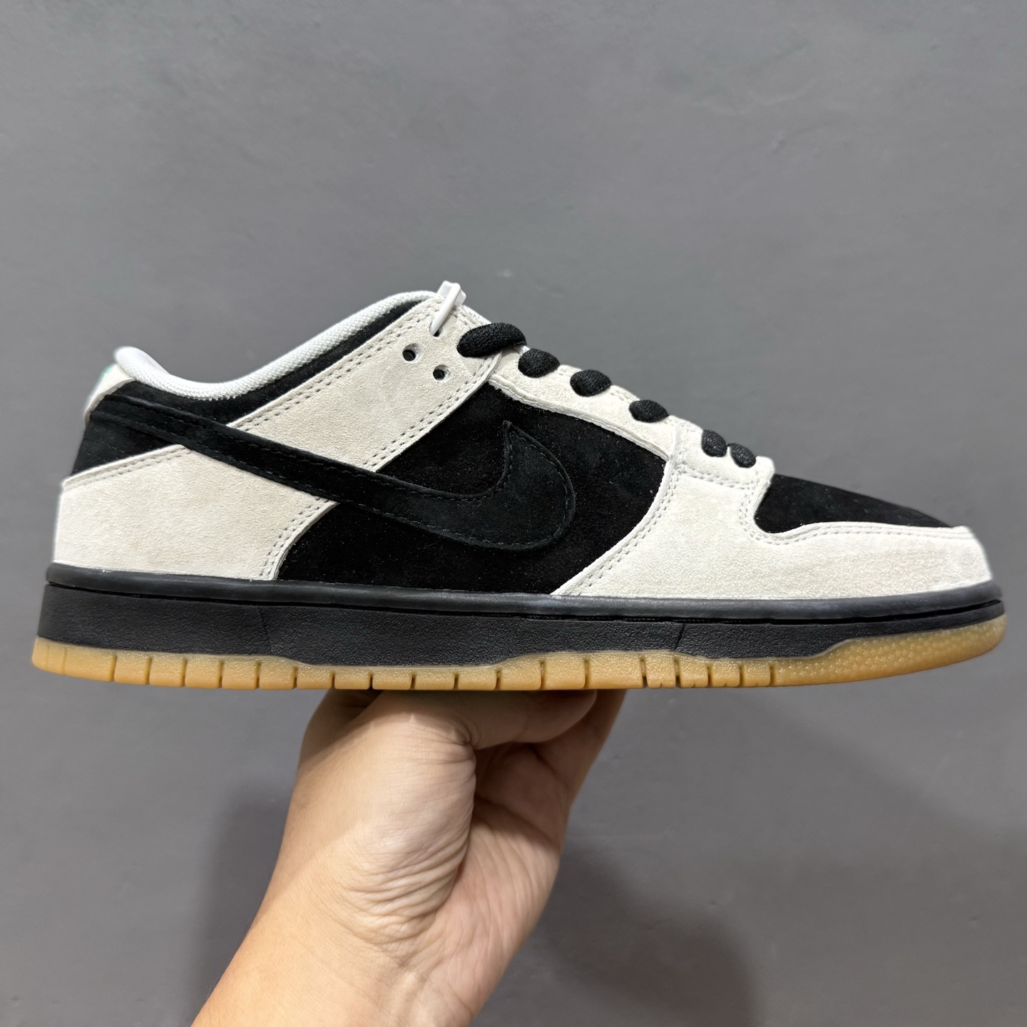 Nike Dunk SB ”Black Pigeon” 黑灰 HF3704-001 Nike Dunk SB ”Black Pigeon” 黑灰 HF3704-001